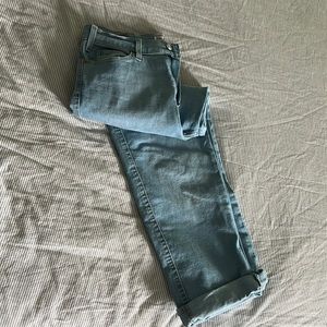 Levi’s heritage high rise straight leg light wash mom jeans. Size 8 or W29.